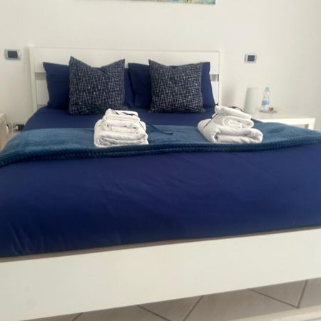 Suite 84 Holiday Home Salerno Exteriör bild