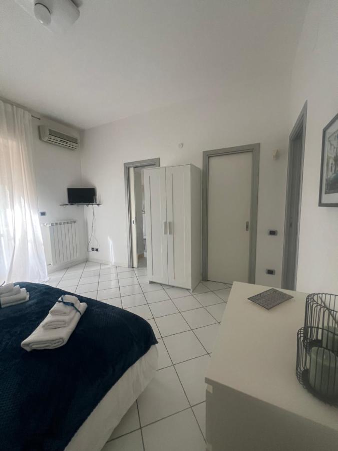 Suite 84 Holiday Home Salerno Exteriör bild