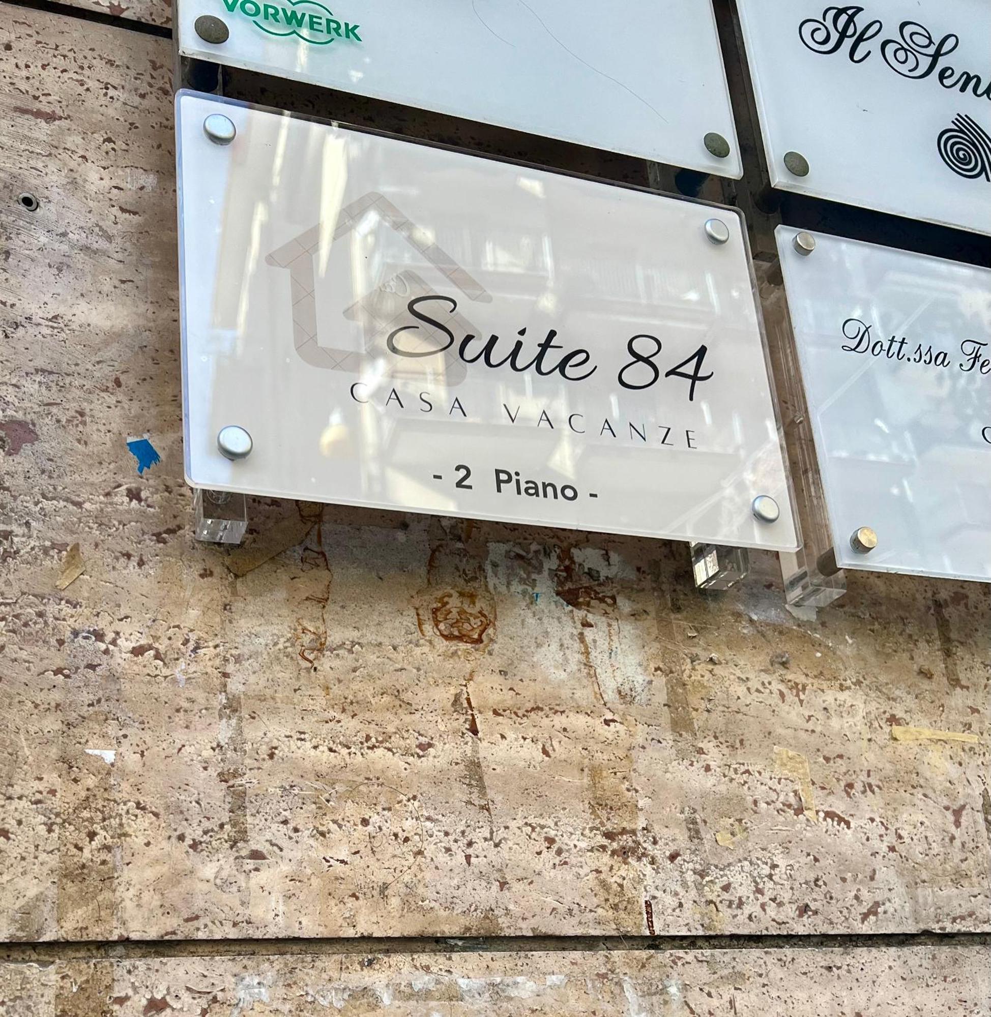 Suite 84 Holiday Home Salerno Exteriör bild