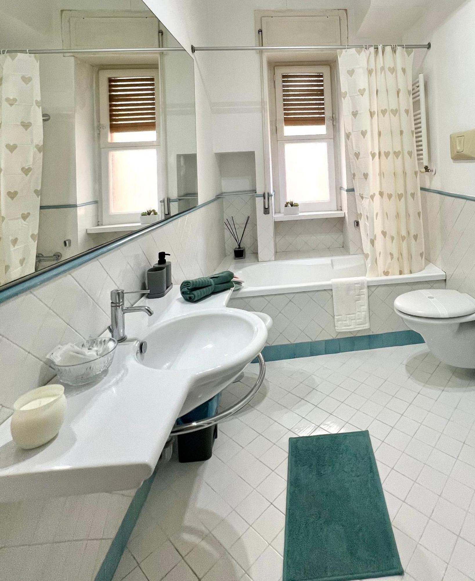Suite 84 Holiday Home Salerno Exteriör bild